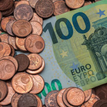 Neue Ära für Bargeldservices: Bargeld ohne Karte – diese Banken bieten es 2026 bereits an