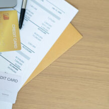 Kreditkartenkredite Januar 2026 – Zinssätze, Volumen und Zinslast in USA, Eurozone und Deutschland